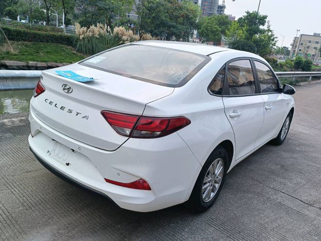 剛拿駕照買二手車練手這輛開了3年的現(xiàn)代悅動合適嗎？kaiyun網站(圖3)